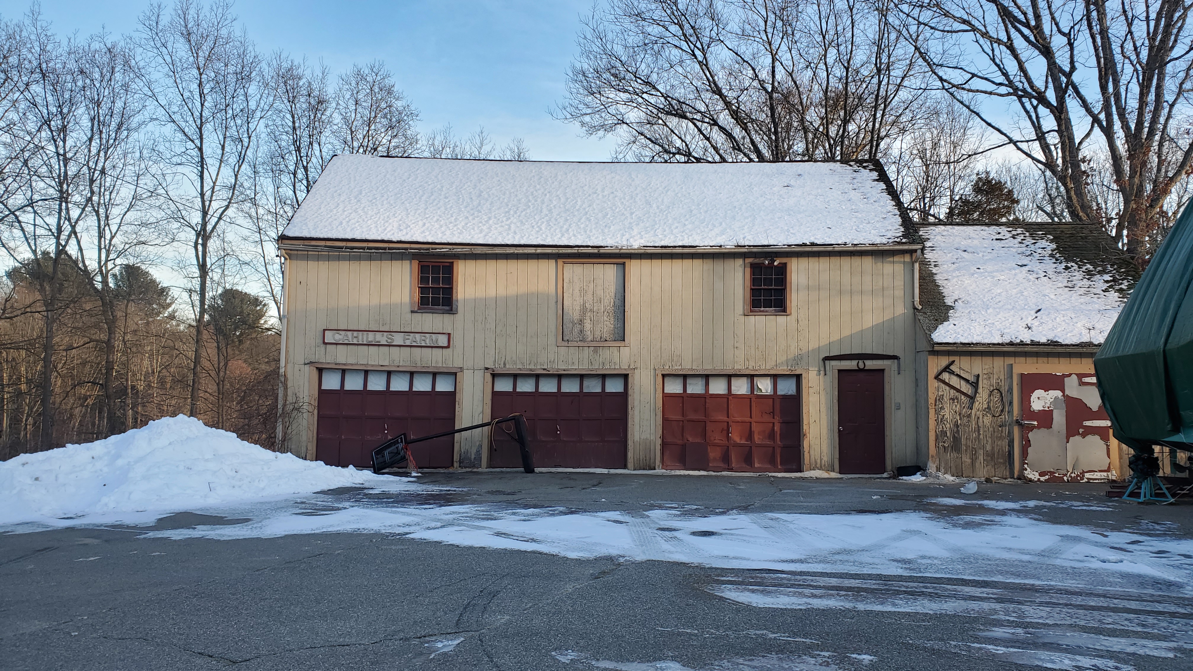 ZBA grants approval for 4-home shared driveway on former Cahill property